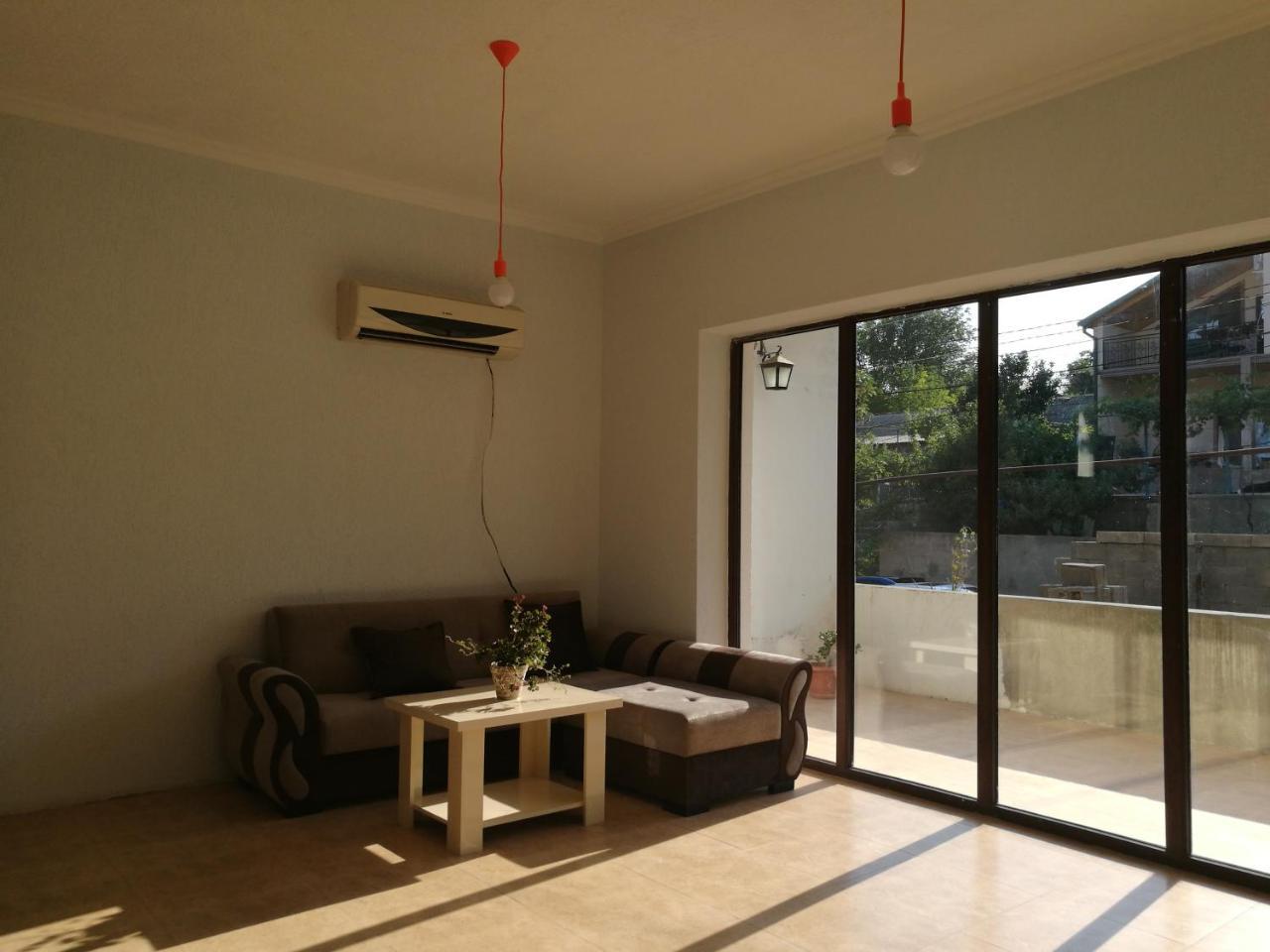 Agora Apartamento Tbilisi Exterior foto
