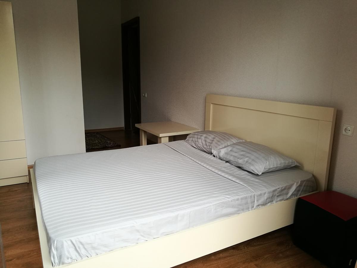 Agora Apartamento Tbilisi Exterior foto