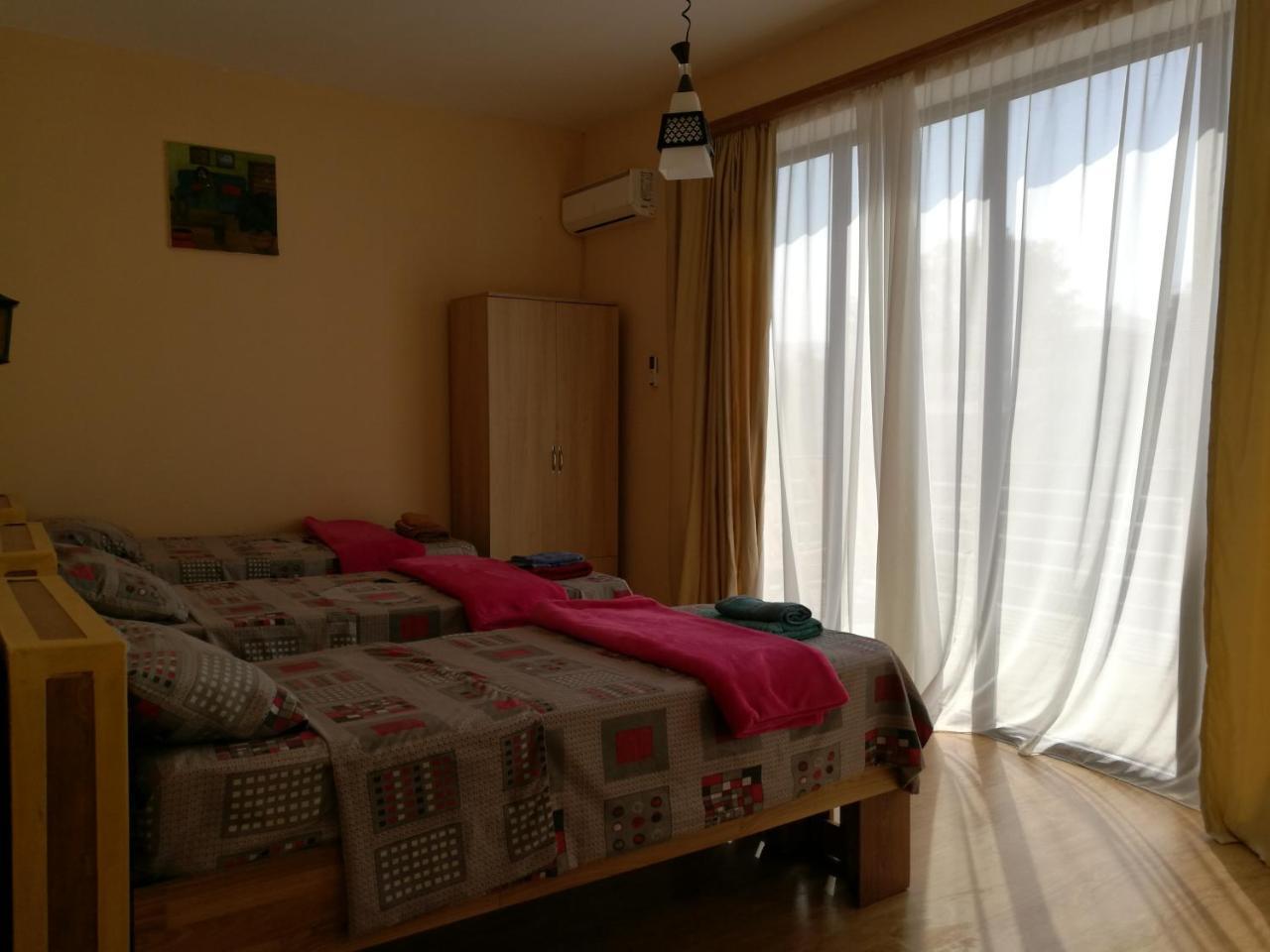 Agora Apartamento Tbilisi Exterior foto