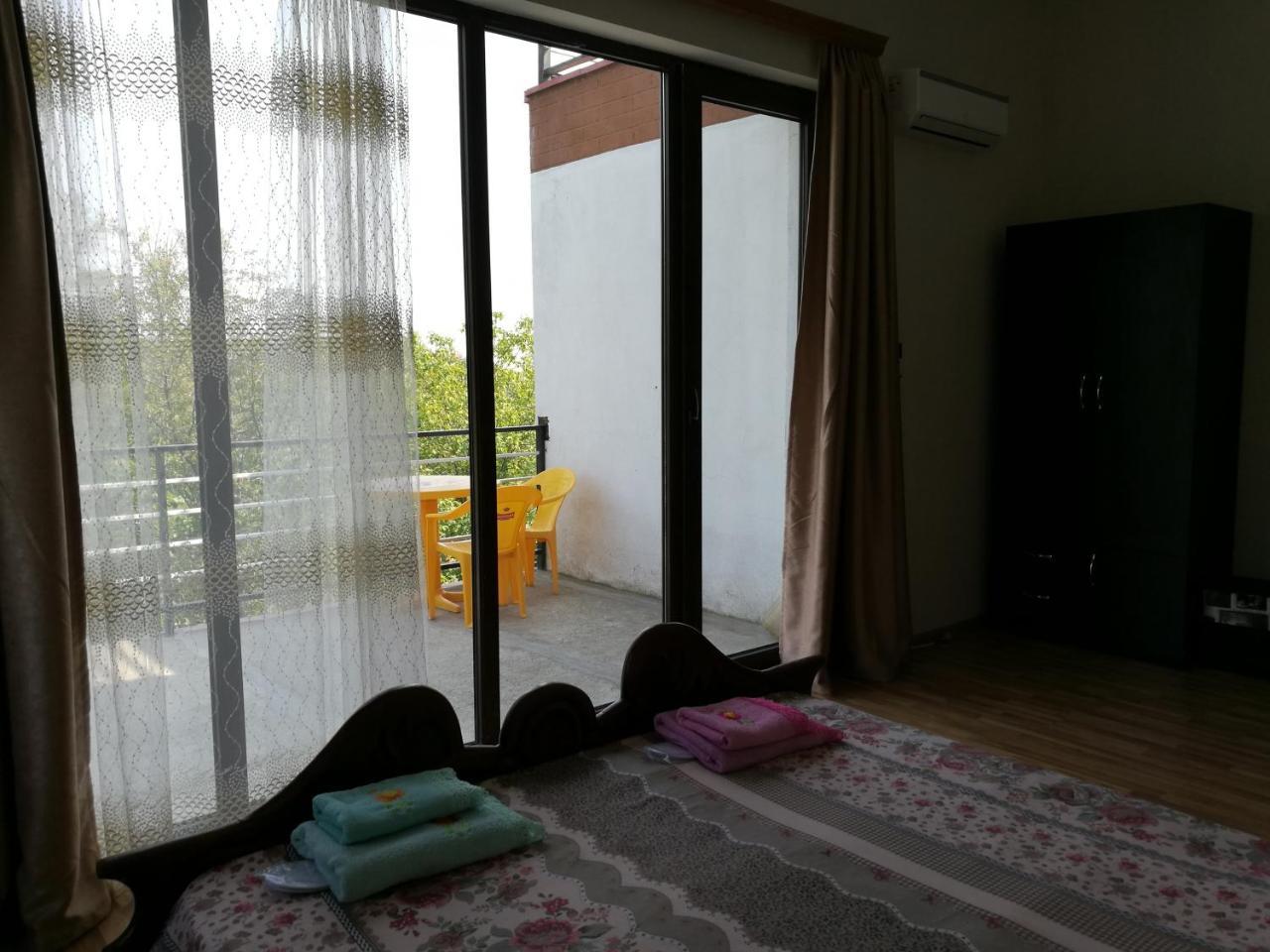 Agora Apartamento Tbilisi Exterior foto