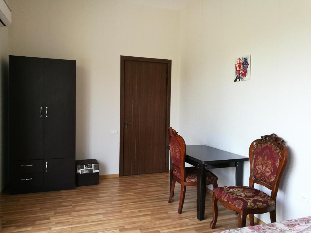 Agora Apartamento Tbilisi Exterior foto