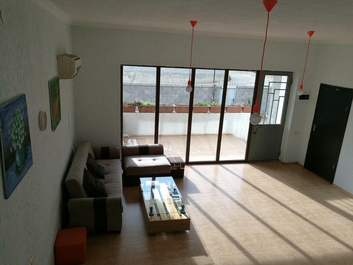 Agora Apartamento Tbilisi Exterior foto