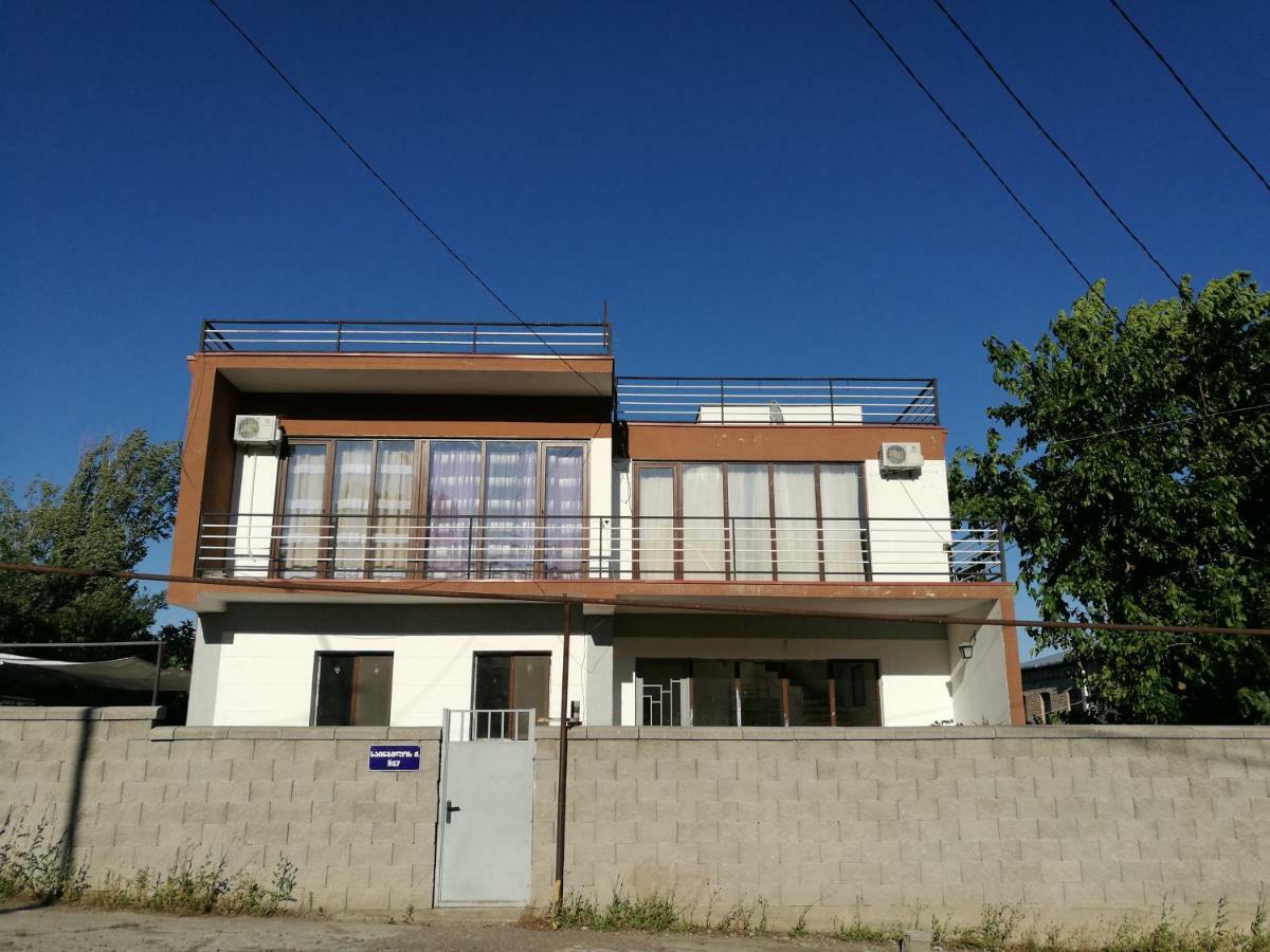 Agora Apartamento Tbilisi Exterior foto